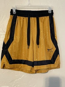 Nike Dri-Fit Swoosh Fly Crossover Basketball Shorts Women's Size XS - Picture 1 of 4