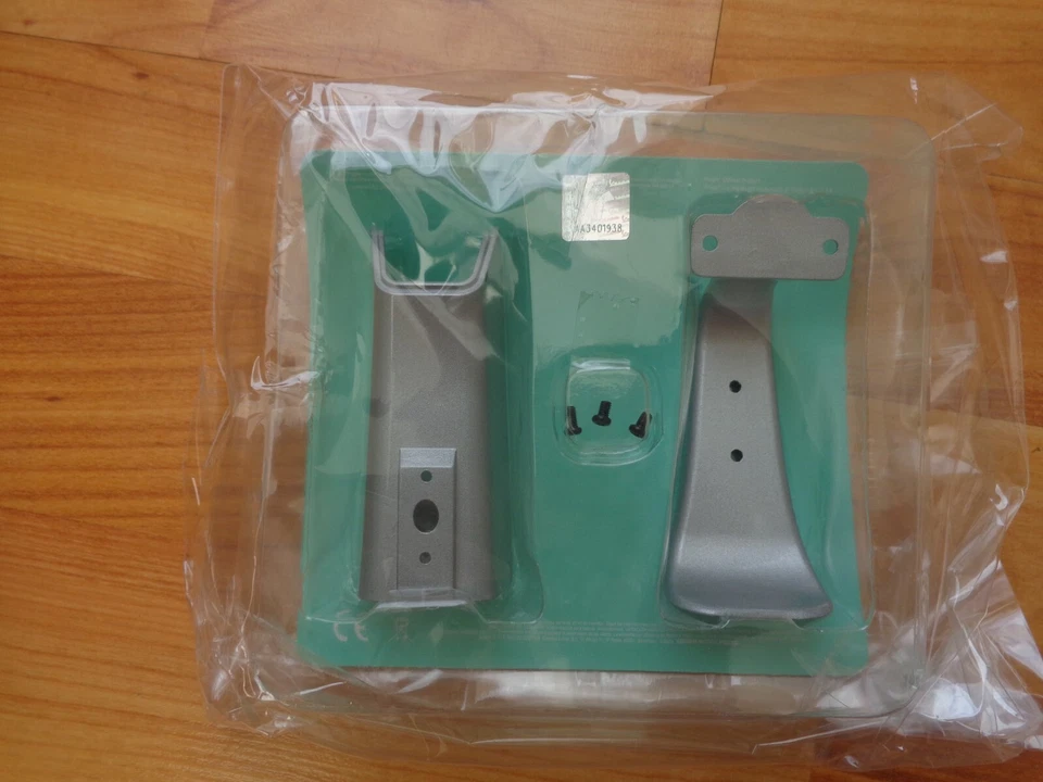 1/3 DEAGOSTINI BUILD THE VESPA 1956 GS 150 SCOOTER #54 LEG SHIELD CENTRE COVER - Image 1 of 1