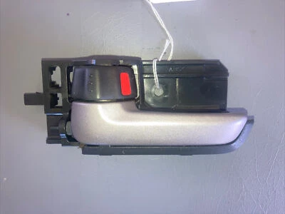2007-2012 Suzuki SX4 Drivers Rear Door Handle Interior Z2S - Image 1 of 2