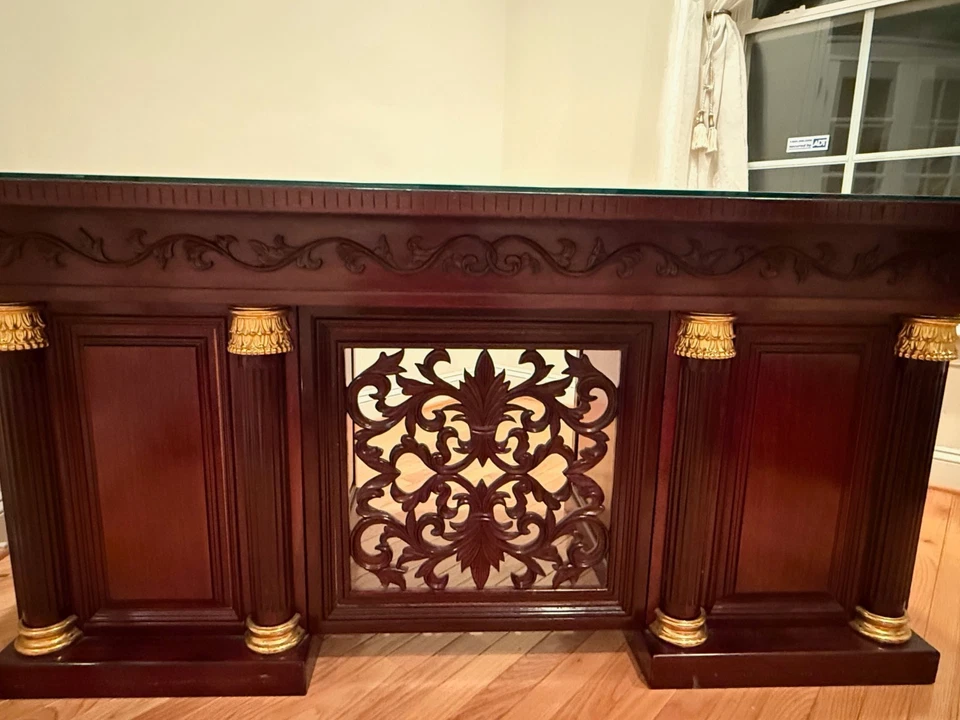 Escritorio chino Hongmu de palisandro tallado a mano Foto 1 de 4