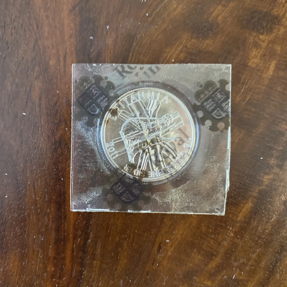 2011 Britannia Fine Silver 1/2oz Half Ounce Coin in original Royal Mint pack  - Image 1 of 2