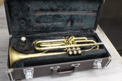 Trompeta Yamaha YTR-232 con estuche y boquilla Japón Foto 1 de 4