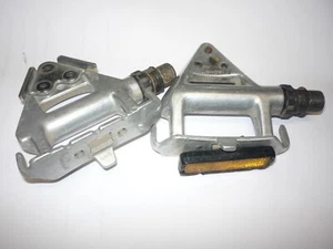 VINTAGE WELLGO LU-961 ROAD BICYCLE 3 SCREW CLIP PEDALS - Picture 1 of 4