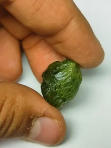 Unique Peridot Gem - 34.5 Carats - Rare Green Crystal - Picture 1 of 9