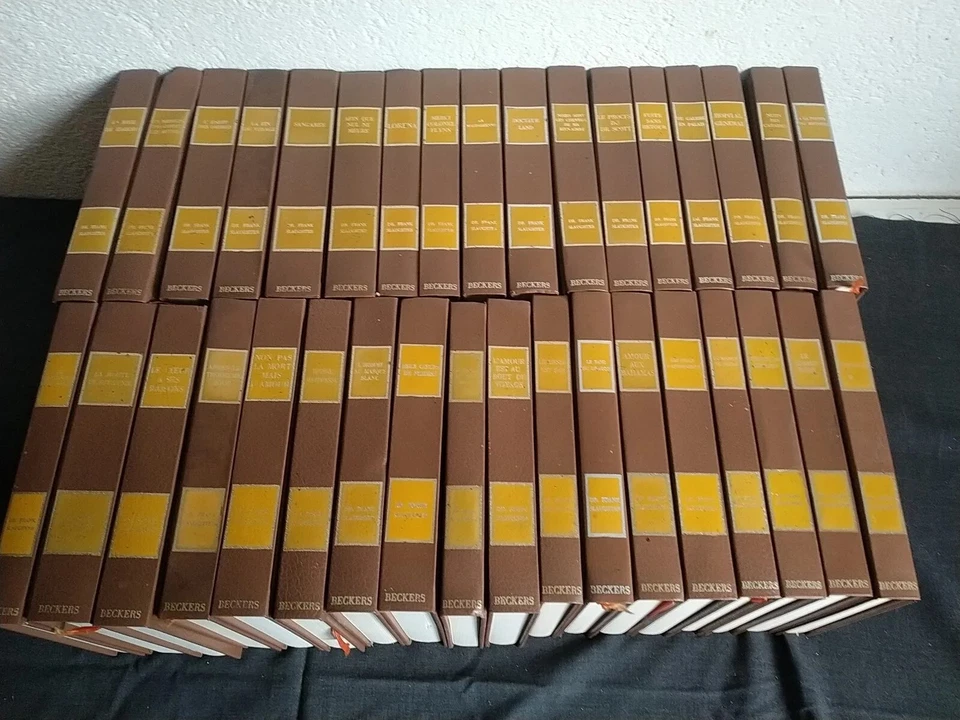 Dr. Frank G. Slaughter 35 volumes édition Beckers Oeuvres Complètes Livres  - Photo 1/4