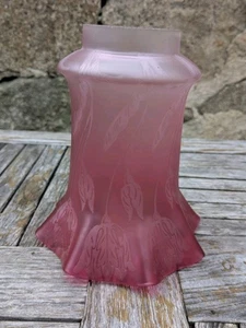 Grande tulipe de lampe à pétrole dégagé à l'acide dégradé rose motif floral 1900 - Photo 1/13