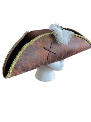 Sombrero marrón Captain Jack Pirate Tri-Corner con ribete dorado y pluma blanca Foto 1 de 4
