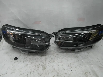 Frontscheinwerfer Opel Zafira 9832836480-00 Xenon Ein Stück (Rechts oder Links) - Bild 1 von 4