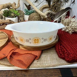 Pyrex 043 Town & Country Orange Brown 1 1/2 Quart Oval Casserole 043 Snowflakes - Picture 1 of 6