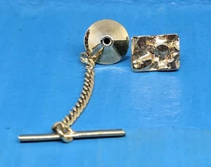 Cravatta stile pepita oro vintage spilla bavero rettangolo testurizzato gioielli uomo - Foto 1 di 5