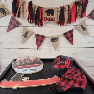 Party Decorations Supplies Lot Bear Outdoor Wildlife Lodge 2 Signs 3 Banners Hat - Picture 1 of 18