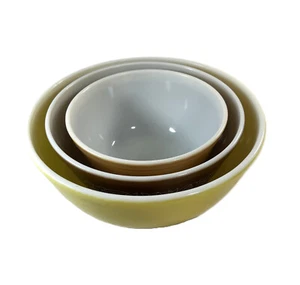 GL172- Vintage PYREX Nesting Bowl Set of 3, 402,403,404 Retro Mixing Bowls - Picture 1 of 6