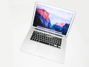 Apple MacBook Pro A1286 15,4" Intel Core I7 8GB RAM 500GB HDD AMD HD 6750M - Picture 1 of 6
