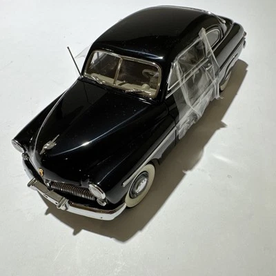 Danbury Mint 1:24 1949 Mercury Coupe Black Diecast Car w/ Box - Image 1 of 4