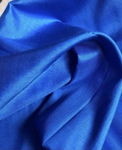 100% THAI SILK AZURE BLUE FLUID DRESS REMNANT 49 CMS. x 80 CMS. & FREEPOST! - Picture 1 of 5