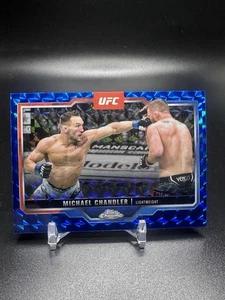 2025 Topps UFC Chrome Michael Chandler Blue Geometric Refractor #/99 - Bild 1 von 2