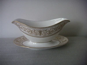 Royal Doulton - Sovereign - Fixed Base Gravy Boat - RARE - Picture 1 of 1