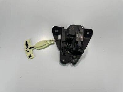 2013-2016 DODGE DART ЗАДНИЙ БАГАЖНИК СПУСК ЗАЩЕЛКИ ЗАМОК ПРИВОД OEM - Изображение 1 из 4