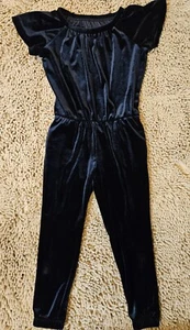 NWOT Gap Kids Girls Black Velour Jogger Style Jumpsuit Size Small 6-7 $68 - Picture 1 of 3