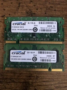 Pair Of Crucial 1GB DDR2 SODIMM Laptop Memory 200 pin PC2-5300 - Picture 1 of 2