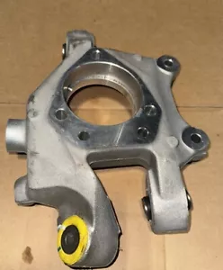 2010-2015 Chevrolet Camaro Suspension Knuckle Rear LH OEM NEW 92246141 - Picture 1 of 9
