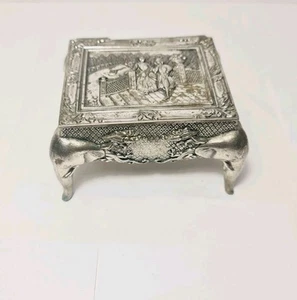 Caja de baratijas de joyería de latón color plata vintage/antigua con patas de cabeza de elefante - Imagen 1 de 17