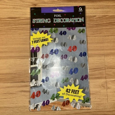 Decoración de cuerda de lámina Amscan. -Fiesta de cumpleaños de los años cuarenta. Foto 1 de 3