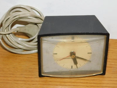 vintage design RETRO REVEIL electrique GENERAL ELECTRIC USA AP-13 alarm CLOCK - Photo 1/4