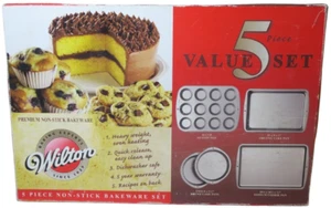5-Piece Non-Stick Wilton Bake It Better Cookie Sheet Pan Round Cake Set Baking - Picture 1 of 7