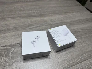 Pods Pro 2nd Generation with Wireless Charging Case - White - Photo 1 sur 3