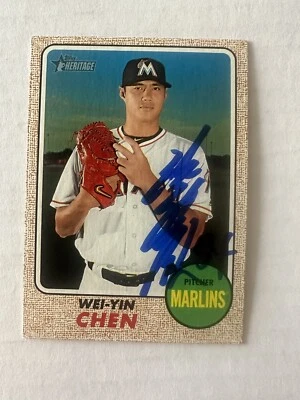 Wei-Yin Chen 2017 Topps Heritage Signed #272 - Image 1 of 2