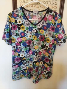 Scrubstar Scrub Top Multicolor Floral Size M - 3  front Pockets  - Picture 1 of 4