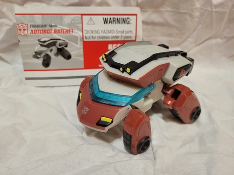 Transformers Animated Cybertron Mode Ratchet - Deluxe Class Figure Complete Cover