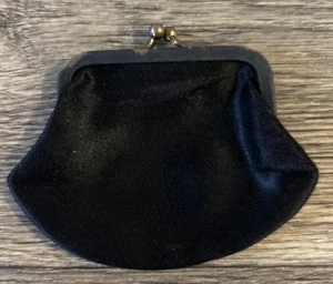 Vintage Fabric Coin Purse Clutch Black Brass Kiss Lock Clasp Satin Lined - Picture 1 of 4