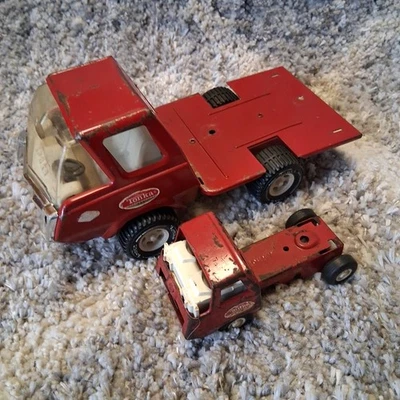 X2 Camiones Tonka de plataforma plana de los años 70 de acero prensado hechos en EE. UU. de colección como están para piezas Foto 1 de 4