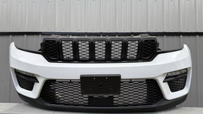 ‼️ NO SHIPPING ‼️ JEEP GRAND CHEROKEE 2022 2023 2024 COMPLETE WHITE FRONT BUMPER - Image 1 of 3