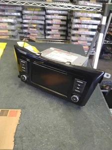 2018-2020 NISSAN ROGUE Audio Equipment Radio Receiver Am-fm-cd Single Disc - Picture 1 of 6