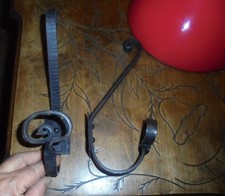 Paire d'Anciens Portes Manteaux Fer Forgé