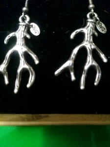 Beautiful Browning Buck Anodized Silver Drop Deer Antler Earrings Rare - Picture 1 of 6