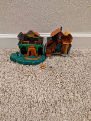 Harry Potter Weasley House Burrow Play Set Mini 2001 Mattel Incomplete W Figure - Image 1 of 2