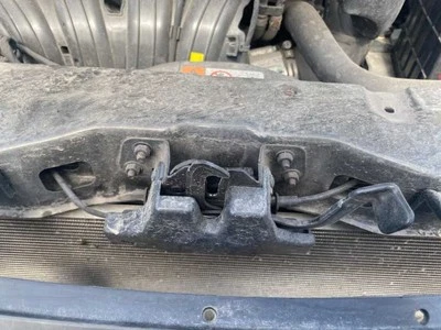 Cierre capó 2016 17 18 19 20 Kia Optima Foto 1 de 4