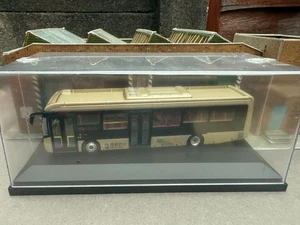 Bus 80M scala 1/76 BYD K9R Gemilang 12m EV oro 43M - Foto 1 di 7