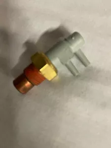1985 - 1988 THERMAL VACCUUM SWITCH GM 14057273 NOS OEM - Picture 1 of 4