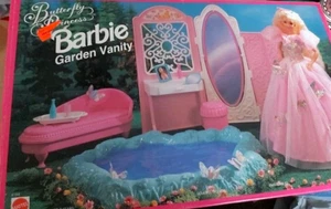 Vintage 1995 Barbie Butterfly Princess Garden Vanity Mattel #67259 Open Damaged Box - Bild 1 von 12