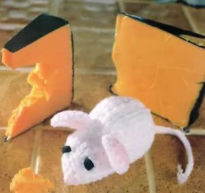 Mini Cat Toy Mouse Crochet Pattern Instructions - Picture 1 of 1