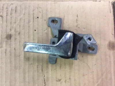 84 85 86 87 88 Mercedes Benz 190E Rear Right Chrome Interior Door Handle M103 - Image 1 of 2