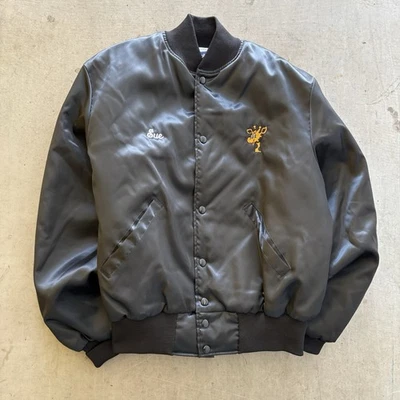 Винтажная редкая черная куртка 80-х Holloway Toys R Us EmployeeSatin мужская большого размера сделано в США - Изображение 1 из 4