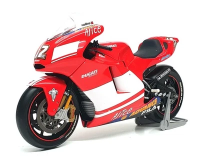 Minichamps 1/12 Scale 122 040012 - Ducati Desmosedici Troy Bayliss MotoGP 2004 - Image 1 of 4
