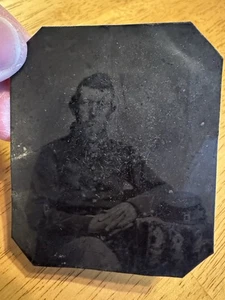 CIRCA 1860s 1/6th plate tintype civil war soldat in uniform With Kepi At Table - Bild 1 von 4