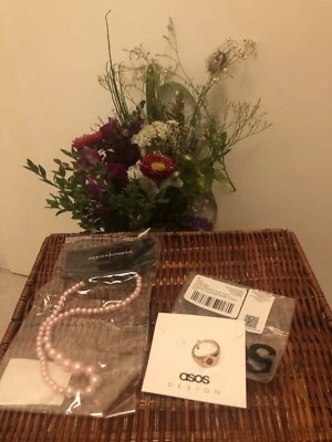 Erdbeer Ring Gold Farbend  Perlen Kette Rosa Größe M Neu Mit Etikett - Bild 1 von 4